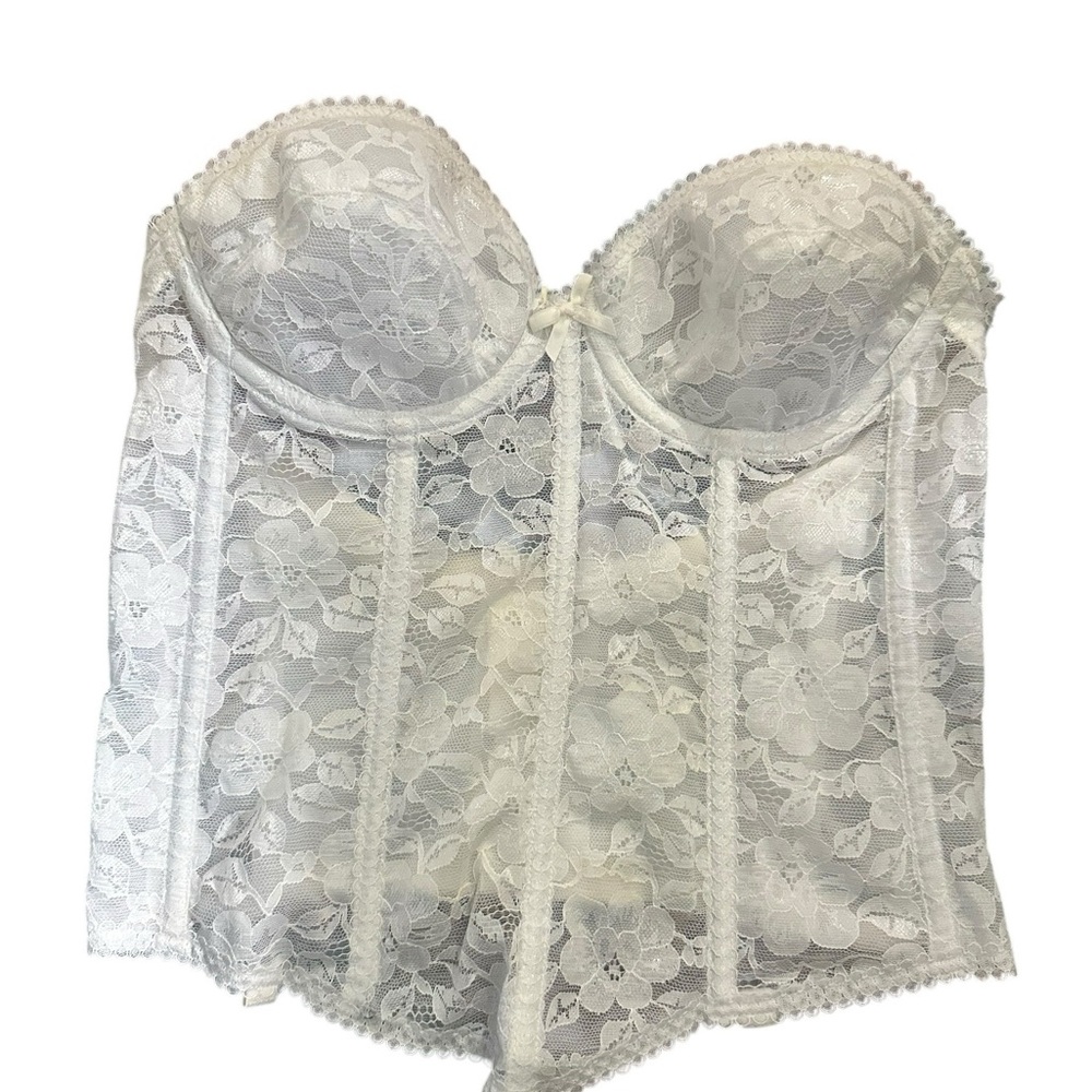 Elegant White Lace Bustier